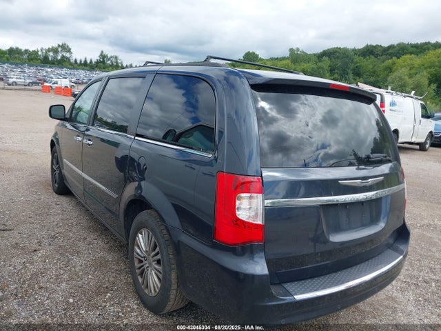 2013 CHRYSLER TOWN & COUNTRY 2C4RC1CG2DR625427 Photo 2
