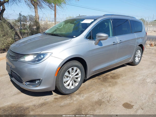 Chrysler Pacifica 2019 2C4RC1BG4KR685742 Image 2
