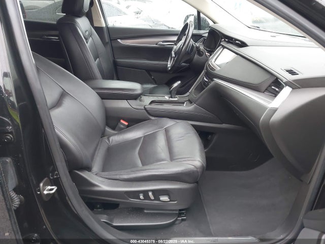 2018 CADILLAC XT5 1GYKNERSXJZ222046 Photo 4