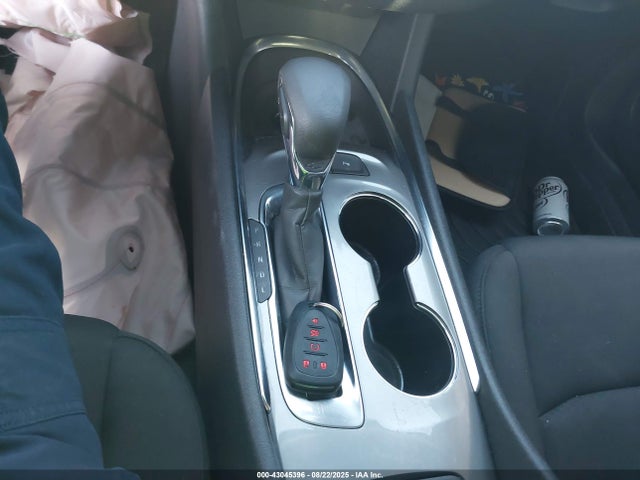 1G1ZD5ST7PF185387 Chevrolet lfv