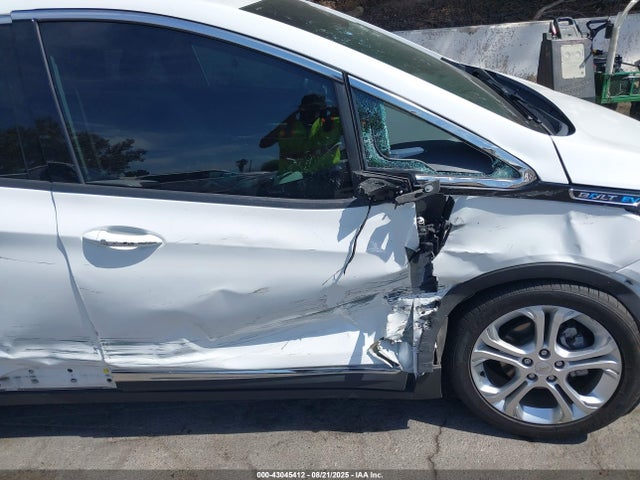 1G1FY6S09M4105713 Chevrolet 2021