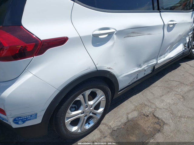 1G1FY6S09M4105713 Chevrolet 2021