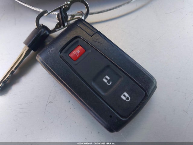 2005 Toyota Prius მანქანა იყიდება აუქციონზე, vin: JTDKB20U150121712, აუქციონის ნომერი: 43045462