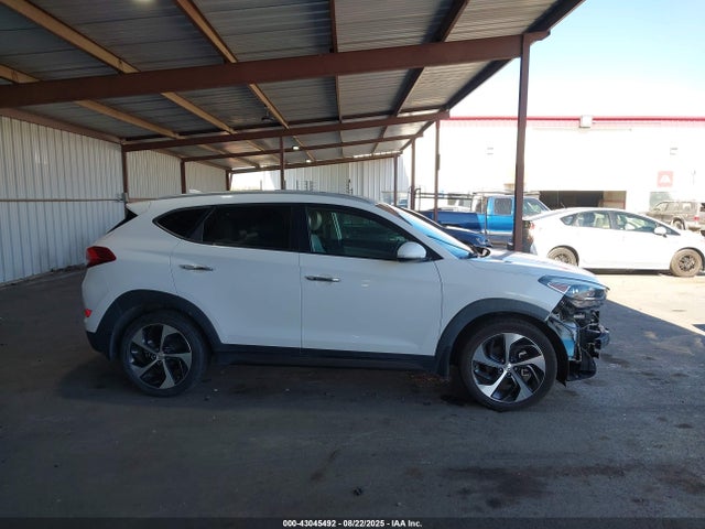 KM8J33A2XGU026519 Hyundai Tucson