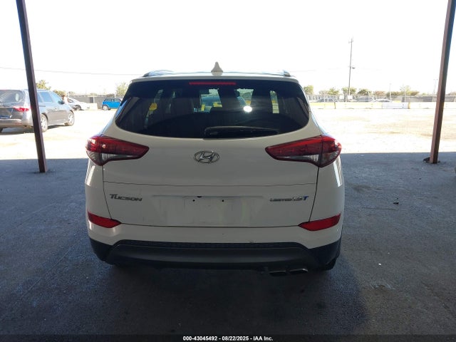 KM8J33A2XGU026519 Hyundai Tucson