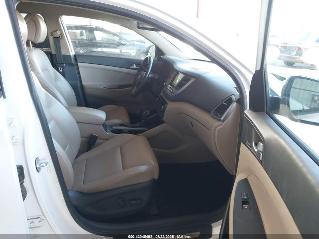 KM8J33A2XGU026519 Hyundai Tucson