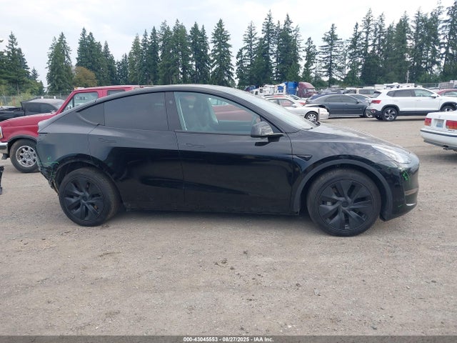 7SAYGDEE3RF165570 Tesla Model Y