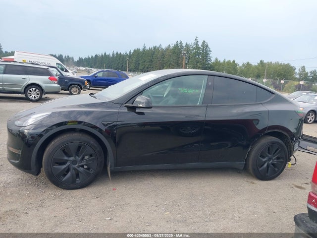 7SAYGDEE3RF165570 Tesla Model Y