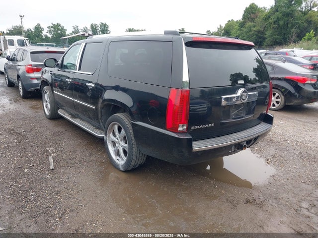 2007 CADILLAC ESCALADE ESV 1GYFK66867R261105 Photo 2