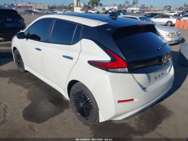 2024 NISSAN LEAF 1N4CZ1CV8RC551374 Photo 2