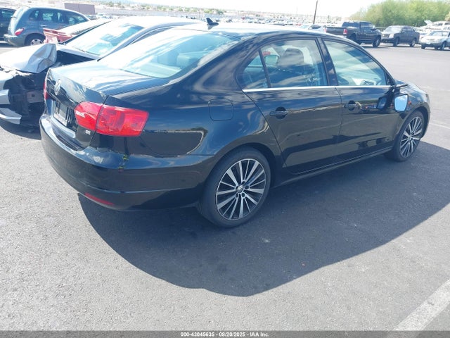 3VWD17AJ9EM399636 Volkswagen 2014