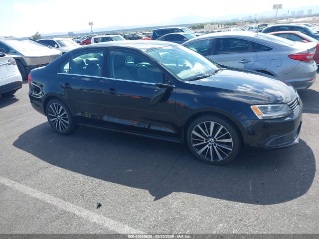 3VWD17AJ9EM399636 Volkswagen 2014