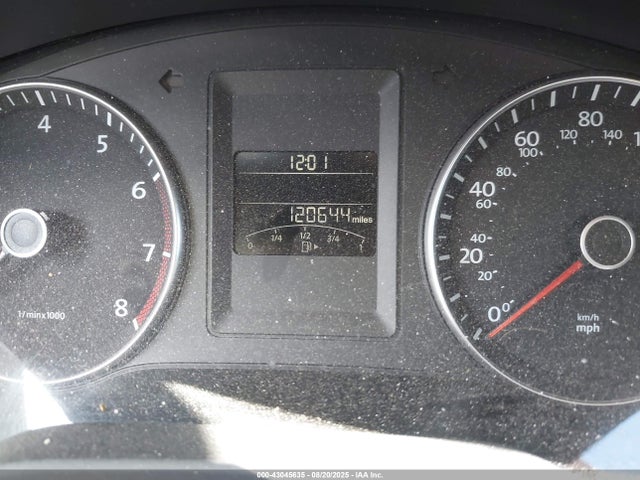 3VWD17AJ9EM399636 Volkswagen 2014