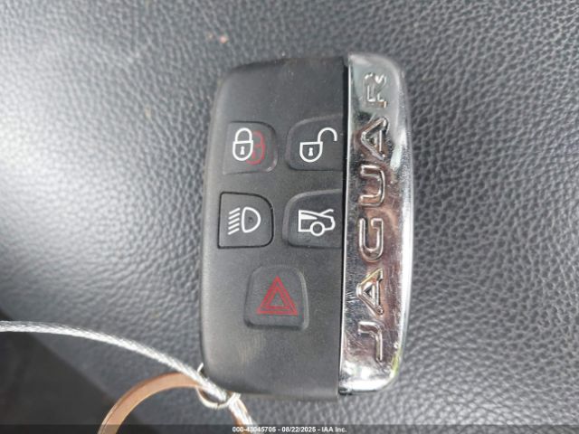 2017 JAGUAR XF SAJBS4BV3HCY26565 Photo 10