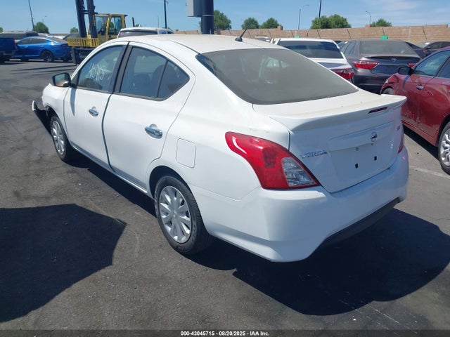 3N1CN7AP5HL838772 Nissan 2017