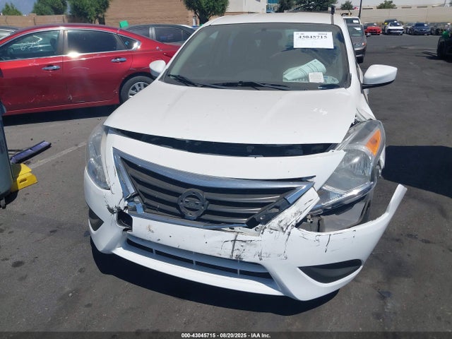 3N1CN7AP5HL838772 Nissan 2017