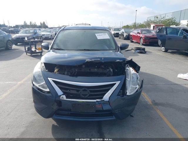 3N1CN7AP7GL812706 Nissan 2016