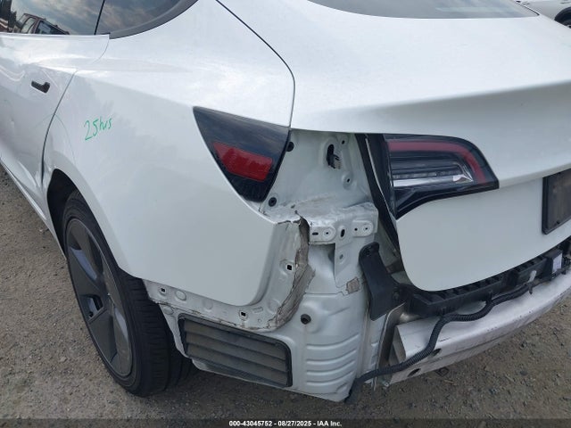Tesla MODEL 3 2022 5YJ3E1EB2NF165202 Image 21