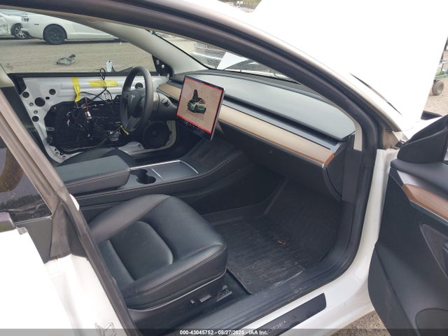 2022 TESLA MODEL 3 5YJ3E1EB2NF165202 Photo 4