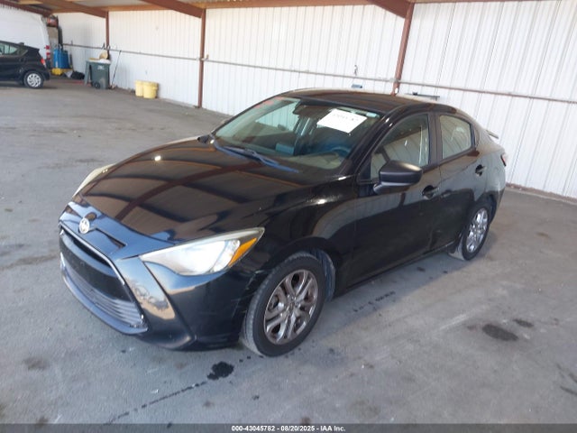 3MYDLBZVXGY133644 Scion p5v