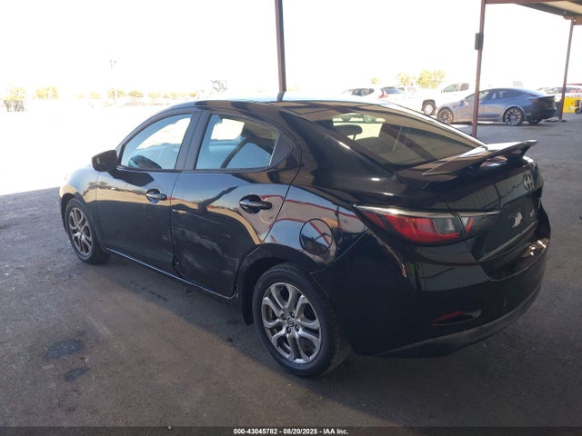 3MYDLBZVXGY133644 Scion p5v