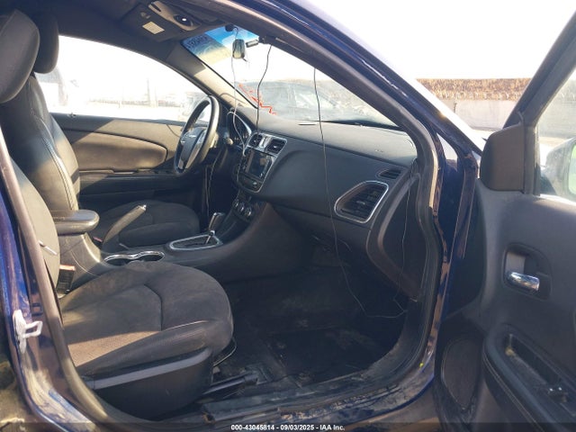 Chrysler 200 2014 1C3CCBBG8EN232208 Image 5