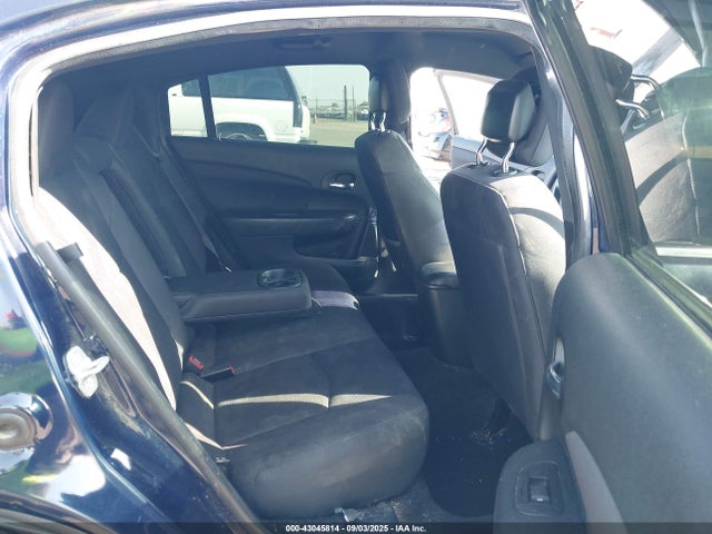 Chrysler 200 2014 1C3CCBBG8EN232208 Image 8
