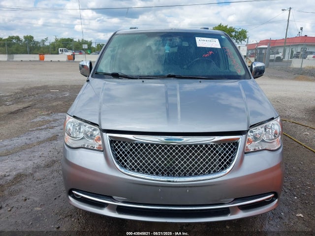 2C4RC1CG8FR639397 Chrysler Town and Country