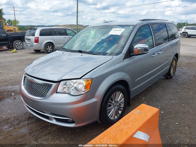 2C4RC1CG8FR639397 Chrysler Town and Country