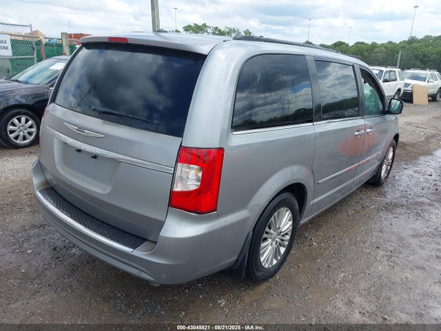 2C4RC1CG8FR639397 Chrysler Town and Country