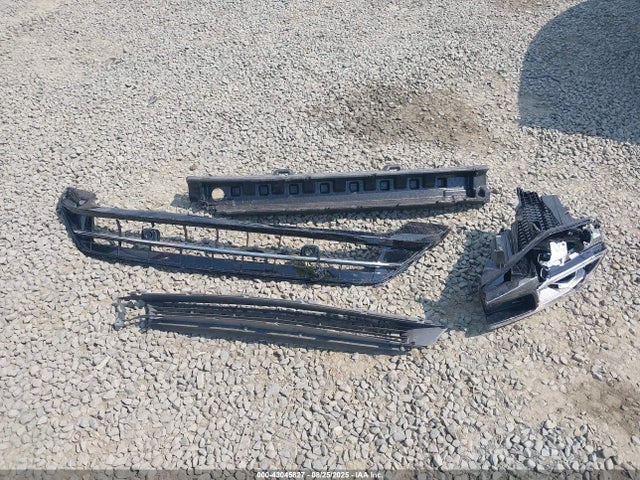 43045827 :رقم المزاد ، 1V2AE2CA5RC227930 vin ، 2024 Volkswagen Atlas Cross Sport 2.0t Sel R-line مزاد بيع