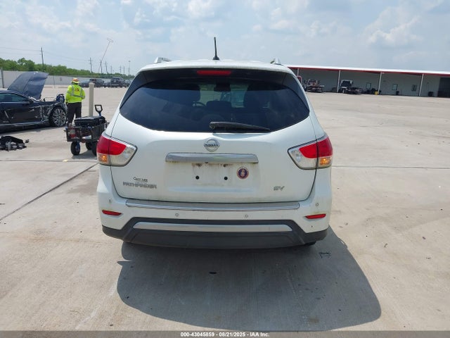 Nissan 2015 2015 5N1AR2MN8FC608475 Image 16