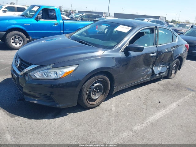 Nissan Altima 2018 1N4AL3AP6JC185444 Image 2