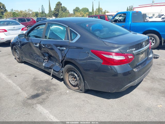 Nissan Altima 2018 1N4AL3AP6JC185444 Image 3