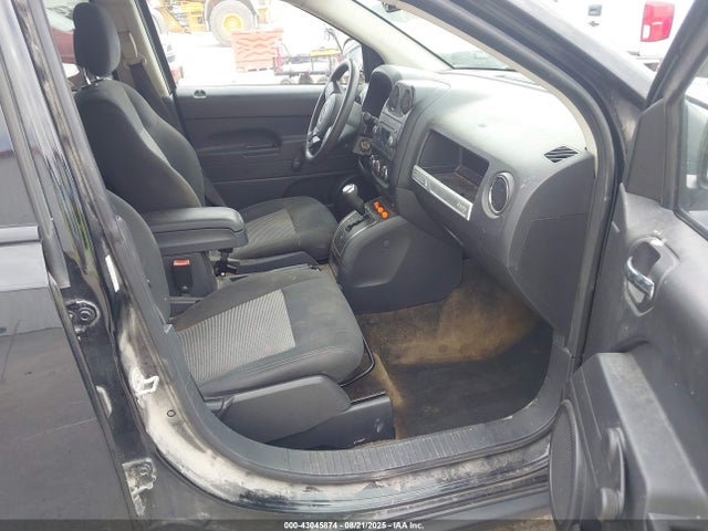 1C4NJCBA7GD739122 Jeep Compass