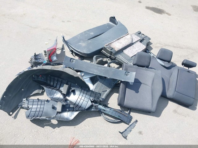 JTDKBRFU5H3579109 Toyota 2zr-fxe,1nm