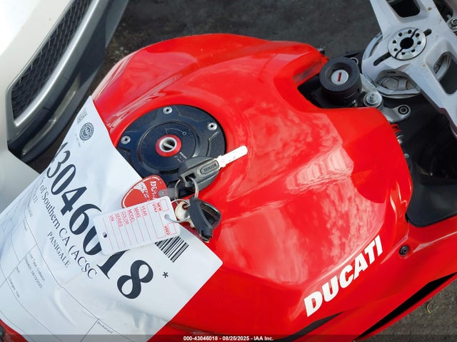 ZDMHAATW4MB003830 Ducati Superbike