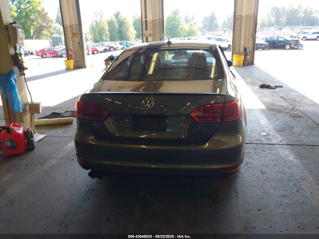 3VW4T7AJ7EM391819 Volkswagen Jetta
