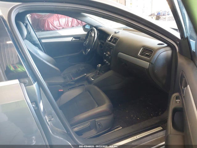 3VW4T7AJ7EM391819 Volkswagen Jetta