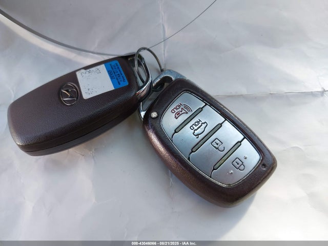 KMHD84LFXHU160887 Hyundai Elantra