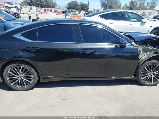 Lexus a25a-fxs, 3nm 2022 58ADA1C18NU023149 Image 14