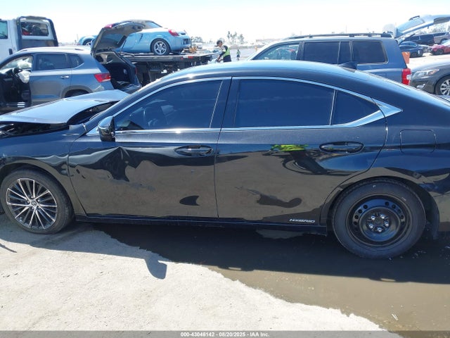 Lexus a25a-fxs, 3nm 2022 58ADA1C18NU023149 Image 15