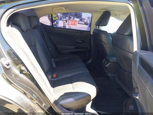 Lexus a25a-fxs, 3nm 2022 58ADA1C18NU023149 Image 8
