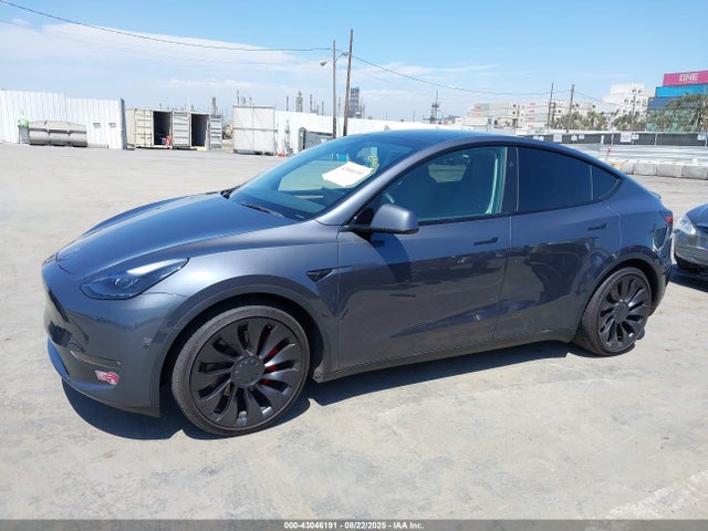 Tesla Model Y 2023 7SAYGDEF0PF801075 Image 14