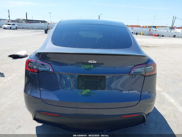 Tesla Model Y 2023 7SAYGDEF0PF801075 Image 16