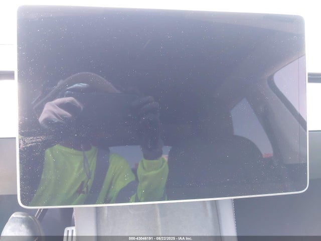 2023 TESLA MODEL Y 7SAYGDEF0PF801075 Photo 6