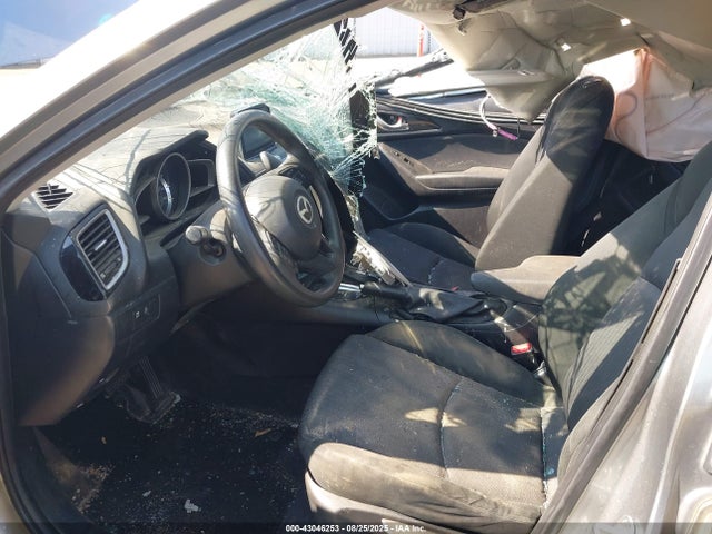 3MZBM1U70FM190119 Mazda pe