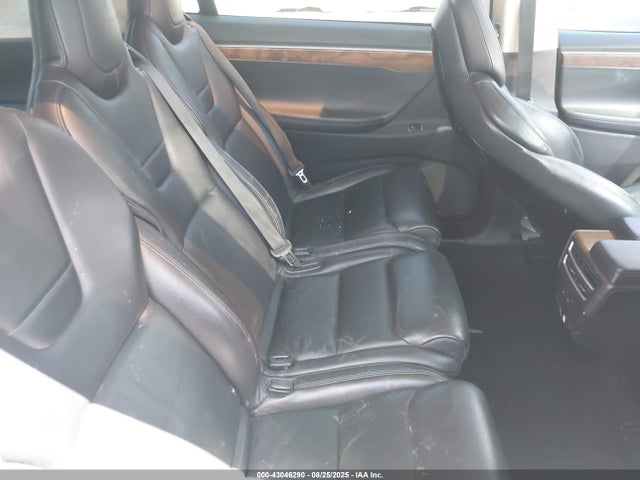 2016 TESLA MODEL X 5YJXCAE42GF002173 Photo 7