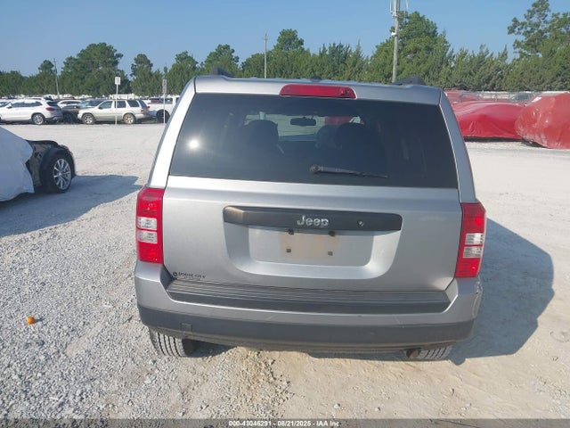 Jeep Patriot 2016 1C4NJPBBXGD576059 Image 16