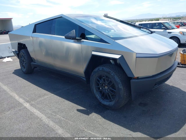 2025 TESLA CYBERTRUCK 7G2CEHED5SA062985